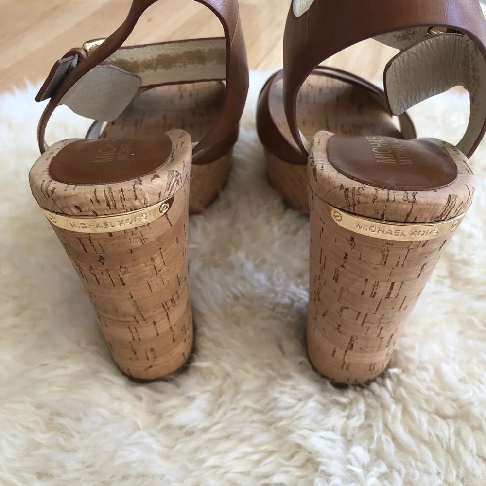 MICHAEL Michael Kors Brown Vintage Block Heels - Picture 4 of 8